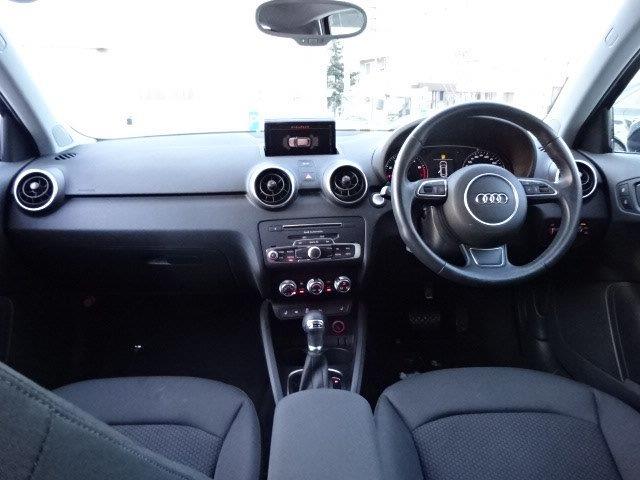 Audi A1 Sportback 運転席